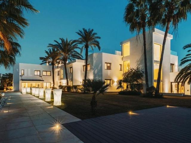 Mansión de lujo de 2207 m2 en alquiler Nueva Andalucia, España