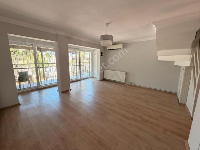 Mab Sitesinde 3+1 Yeni Tadilatlı Kiralık Villa