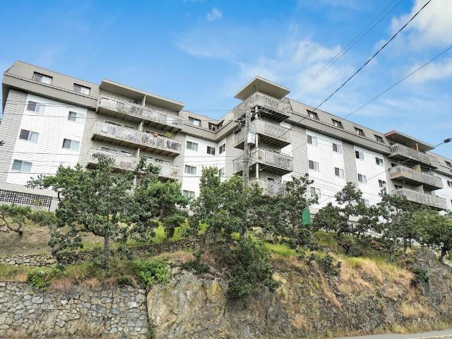 Macaulay East Apartments 1 Bedroom Apartment for Rent at 948 Esquimalt Rd, Esquimalt, BC V9A 6V3 Old Esquimalt
