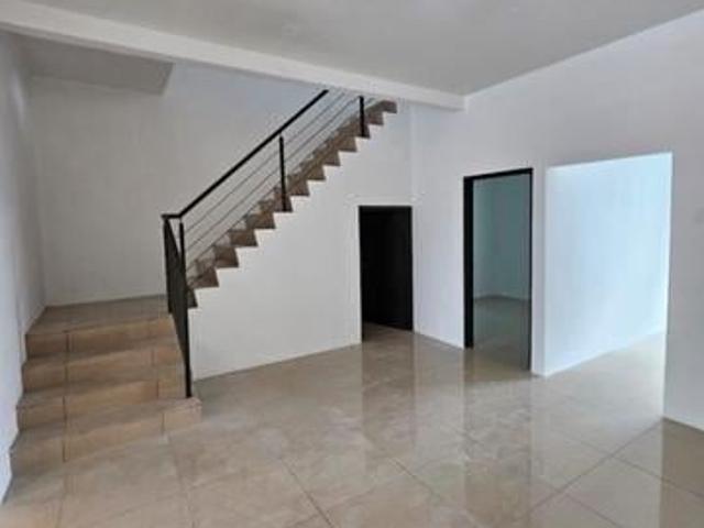 Machang Bubok 2storey Terrace No facing house park more car