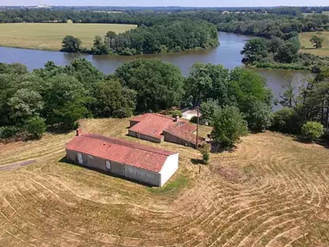 Maché 85190 Achat / Vente maison 6 pièces t6 au dernier étage