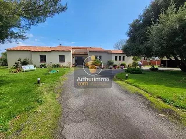 Machecoul Saint Même 44270 Achat / Vente maison 5 pièces t5 piscine