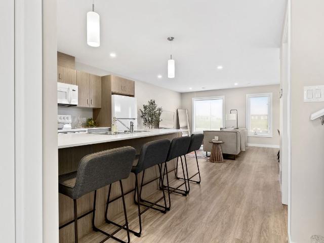 Mackinley Towns 1 Bedroom Home for Rent at 1650 Devonshire Dr W, Winnipeg, MB R3W 0R4