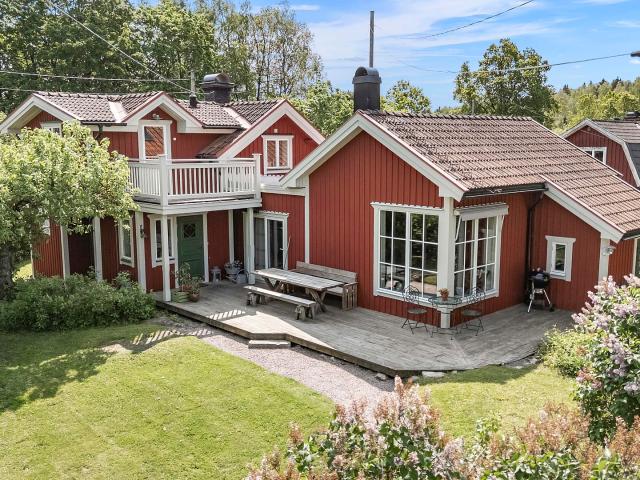 Mackstavägen 6