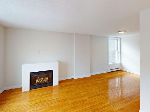 MacLaren Heritage Collection One, Two, and Three Bedroom Apartments for Rent in Centretown, Ottawa
