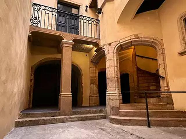 Mâcon 71000 Achat / Vente maison 9 pièces t9