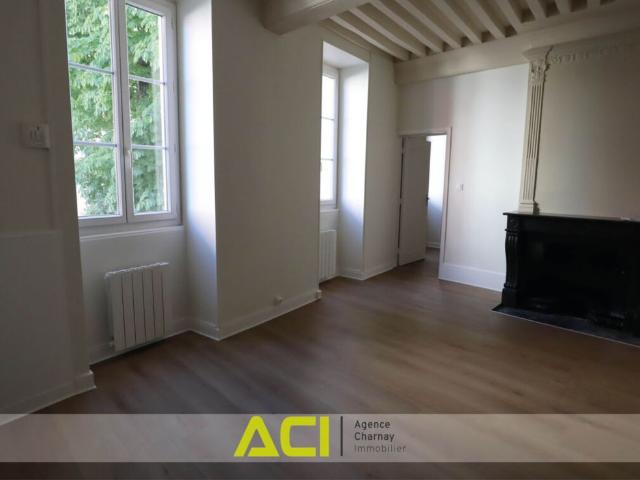 MACON – APPARTEMENT T2BIS ENTIEREMENT RENOVE