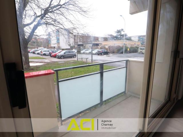 MACON NORD DANS RESIDENCE PROCHE COMMERCES – APPARTEMENT T3