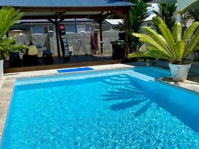 Macouria 97355 Location maison 4 pièces t4 piscine jardin