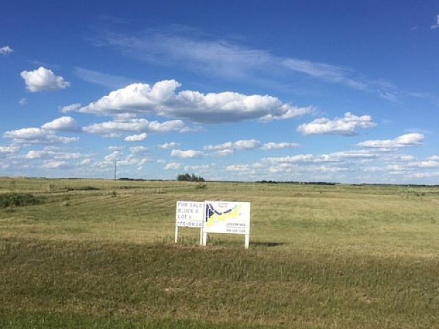 Macpheat Park Lots For Sale
