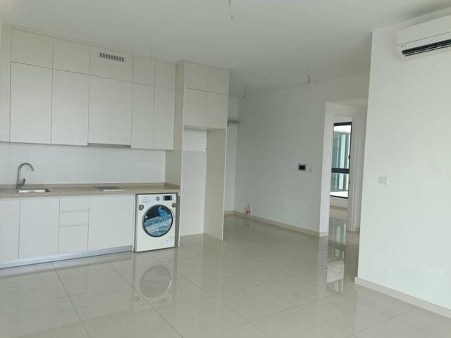 Macrolink Medini High Floor Condominium