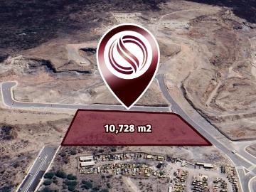 Macrolote mixto de 10,728 m2 en venta, en la entrada de Juriquilla