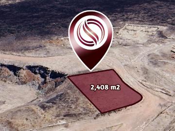 Macrolote mixto de 2,408 m2 en venta, en la entrada de Juriquilla