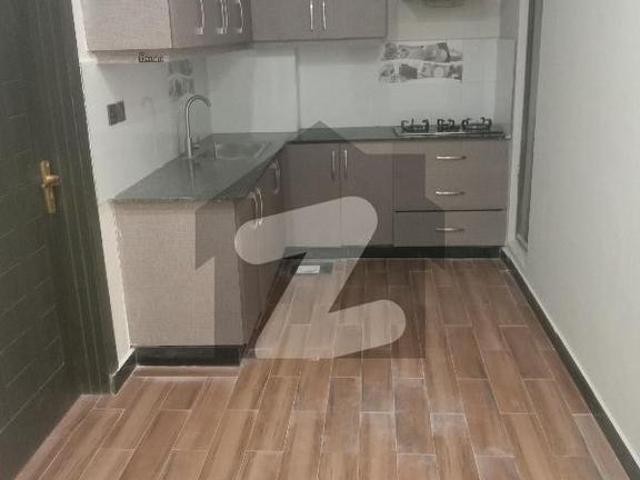 Madina Tower 3 Bedroom Apartment Available For Rent Is Good Location Family Building. Madina Tower