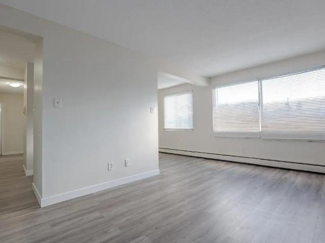 Madison Arms 2 Bedroom Apartment for Rent at 10620 107 St Nw, Edmonton, AB T5H 2Y7 Central McDougall
