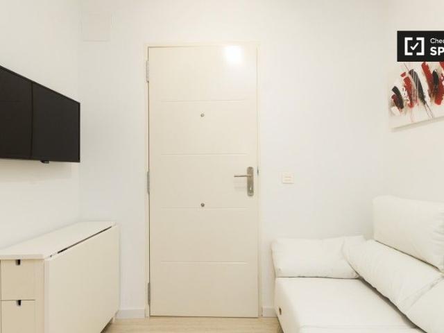 madrid, Community of Madrid 28002
