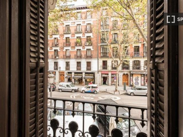 madrid, Community of Madrid 28005