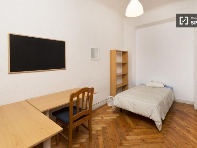 madrid, Community of Madrid 28015