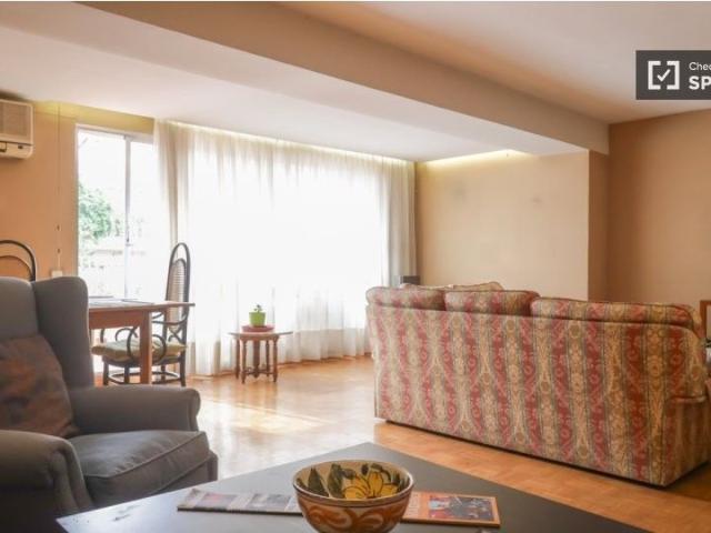 madrid, Community of Madrid 28015