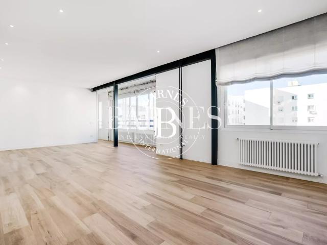 Madrid Chamberí Almagro Vivienda de diseño con dos suites y acabados de alta gama