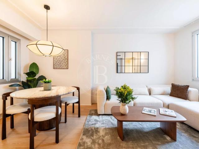 Madrid – Barrio de Salamanca – Piso de diseño con 2 suites – Elegancia contemporánea en finca clásica