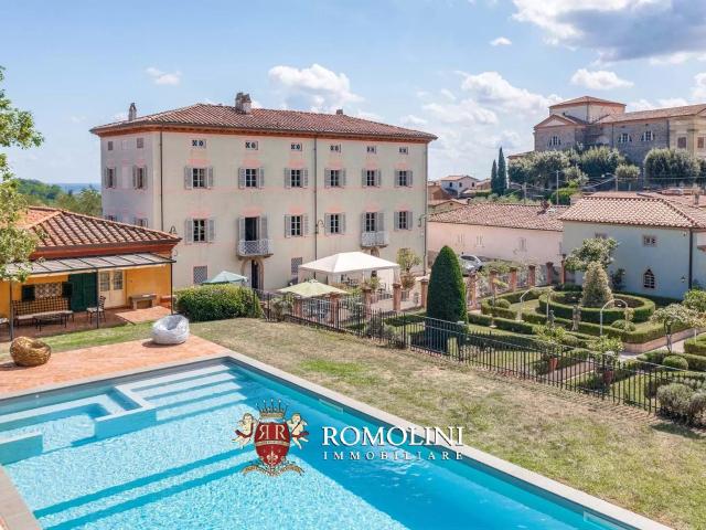 Maestosa Villa DI Lusso In Vendita A Lucca, Toscana 1415m² Lucca