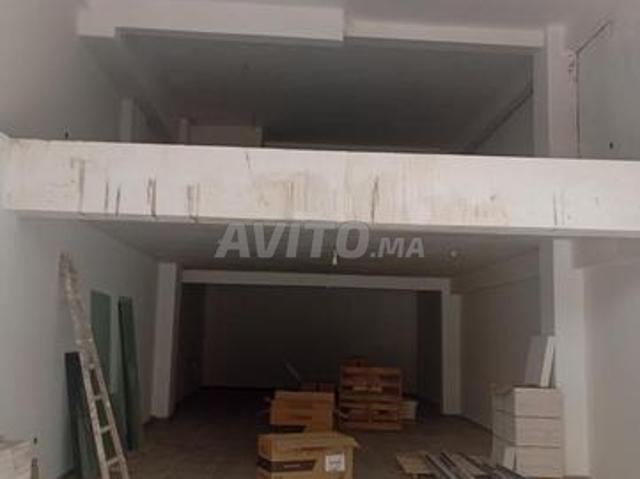 Magasin neuf au quartier 2mars 118m2