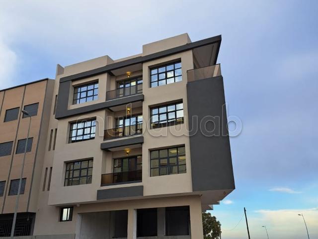 Magasin à vendre Angle 214 m² quartier ALMAZ