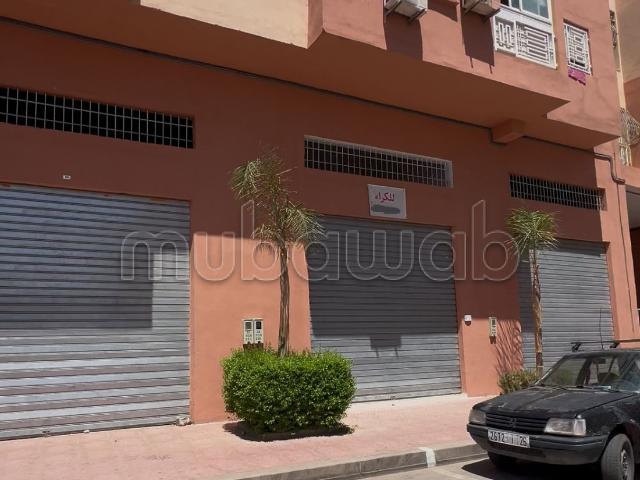 Magasin à Vendre Les Jardin de Chrifia Bouakkaz