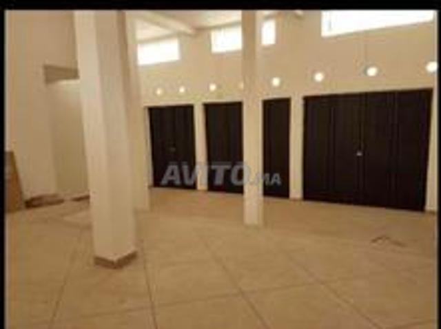 Magasin à vendre pour tout usage commercial