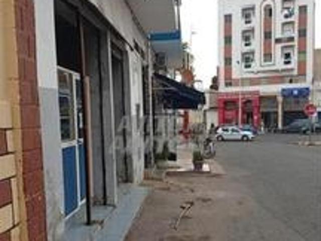 Magasin à vendre près de l'avenue Kennedy