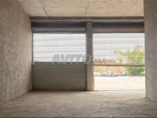 Magasin à Vendre Titré