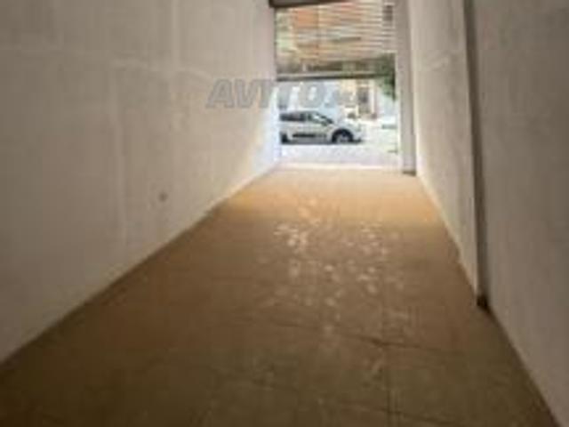 Magasin à vendre 26m2 hauteur 5.2m