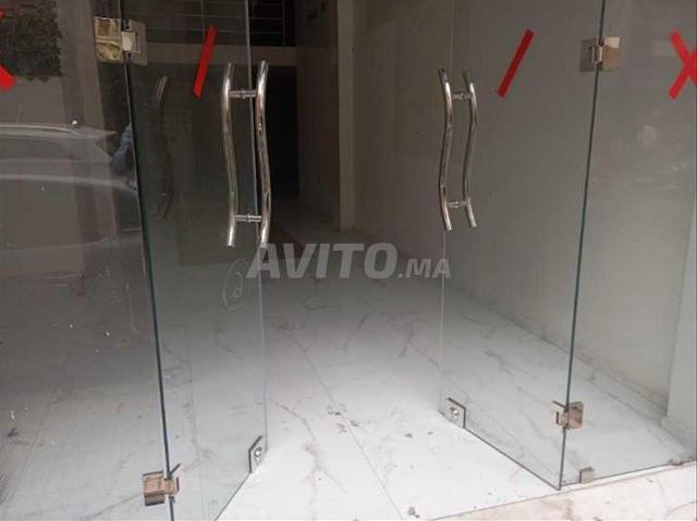 Magasin aménagé à des hôpitaux 118m³