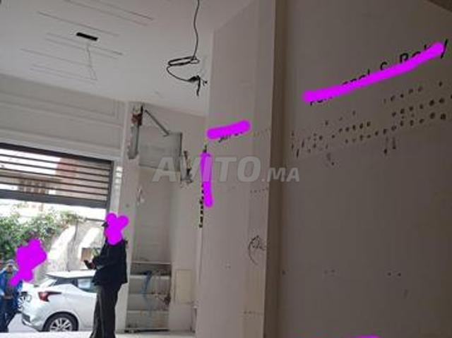 Magasin aménagé à des hôpitaux 111m2