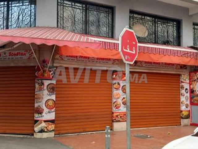 Magasin angle 3 rideaux exposé sur boulevard 2MARS