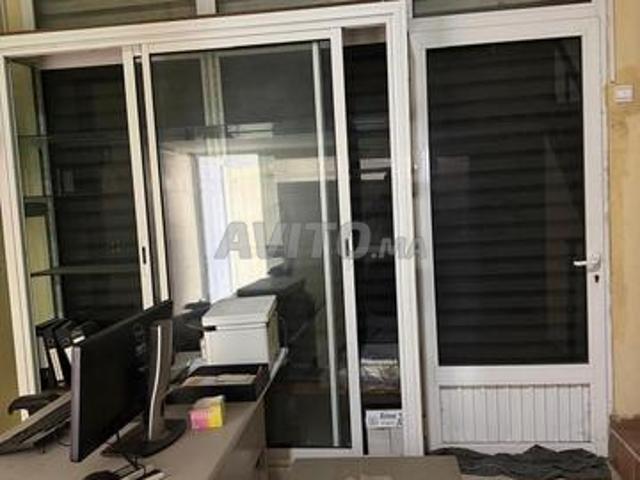 Magasin commercial avec sous sol