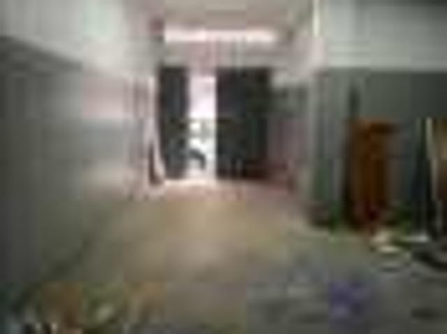 Magasin de 140m2 Ain Borjà