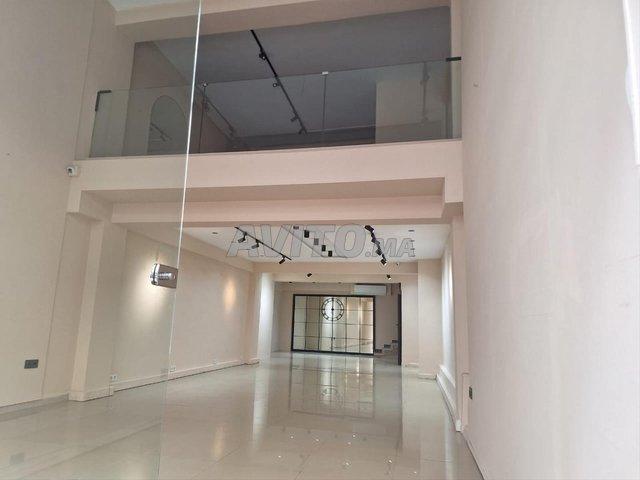 Magasin de 160m2