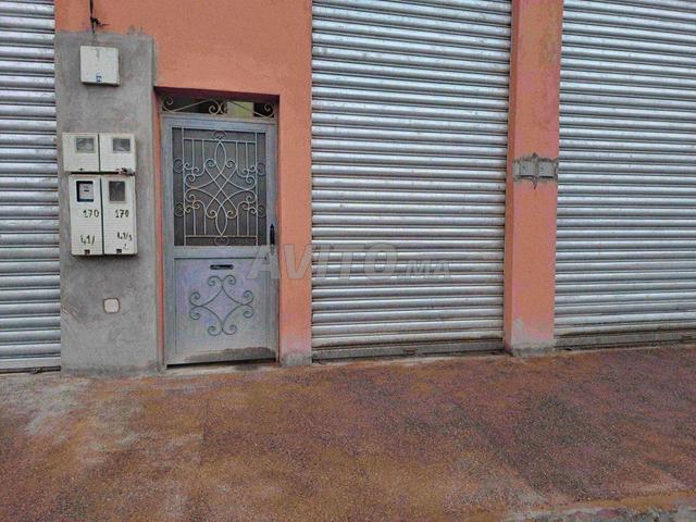 Magasin de 200 mètres carrés