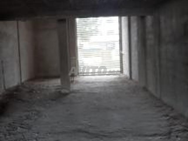 Magasin de 393m²