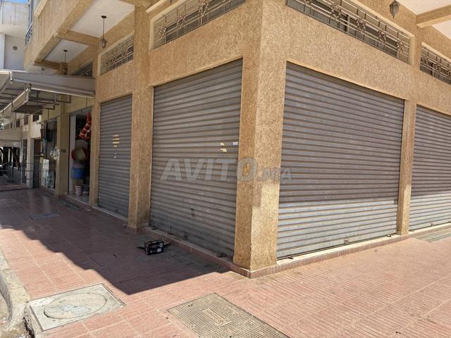 Magasin deux façades zone commerciale
