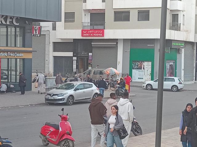 Magasin en face Marjane Hay Hassani, Macdo, KFC