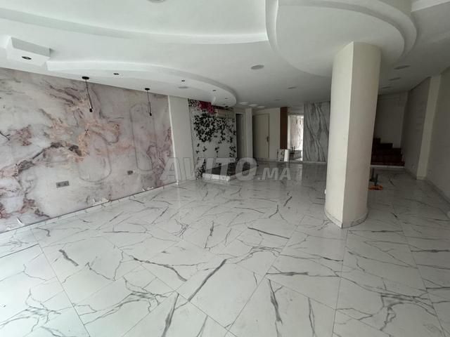 Magasin en location a 2 mars 70m