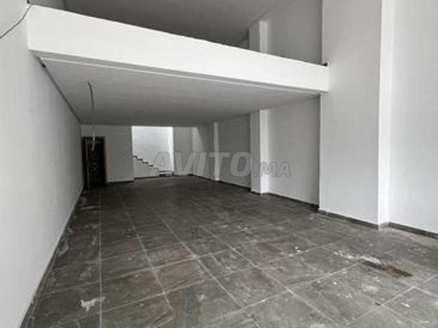 Magasin en location à palmier 100m