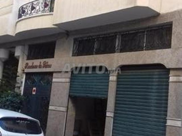 Magasin entre 2 mars et quartier des hopitaux