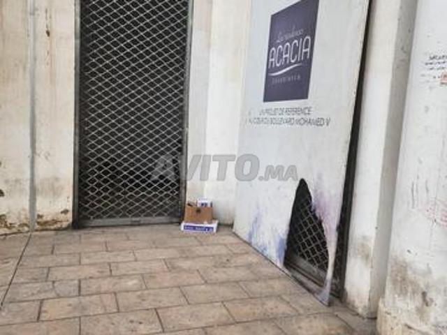 Magasin pour ste ou bureau