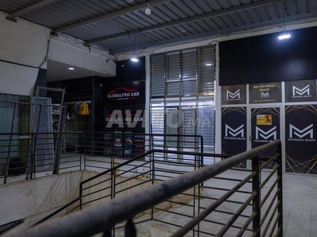 Magasin rénové à louer