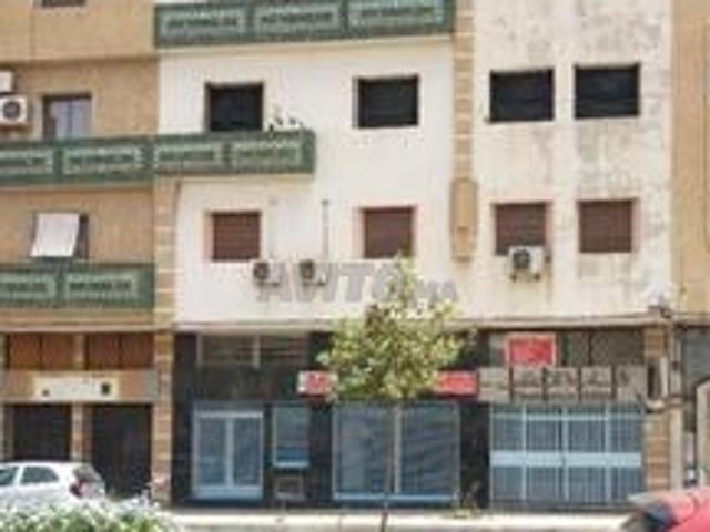 Magasin titré à vendre