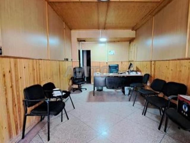 Magasin 114 m² Bd RamAllah à côté Bd Al Qods